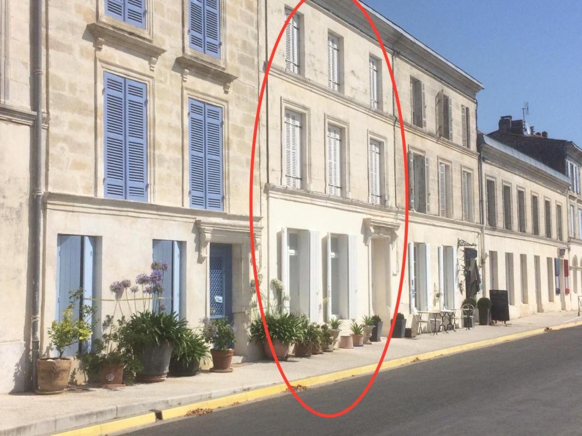 La Maison Du Port Mortagne-sur-Gironde Exterior foto